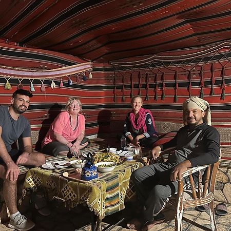 Bed and Breakfast Happy Bedouin House Petra Al Hayy Exterior foto