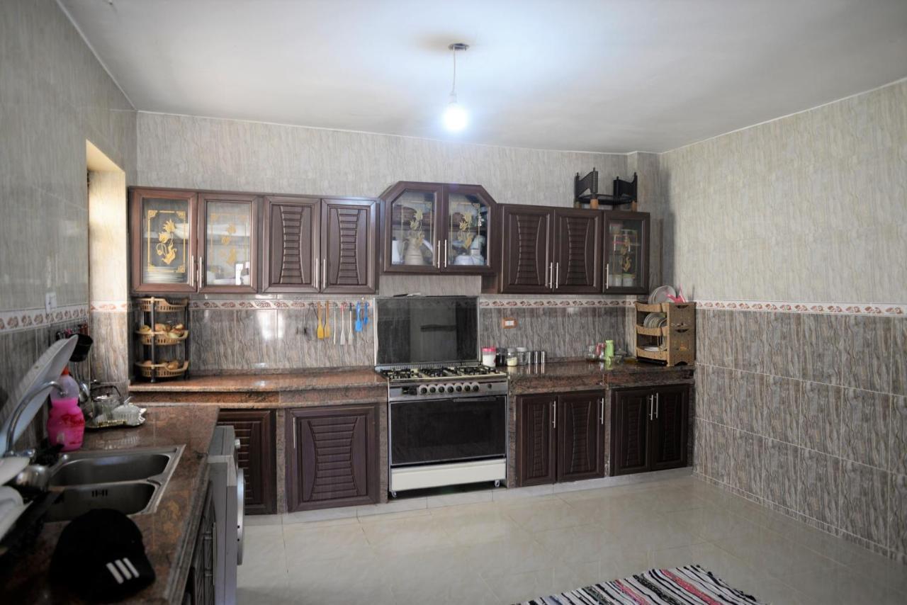 Bed and Breakfast Happy Bedouin House Petra Al Hayy Exterior foto