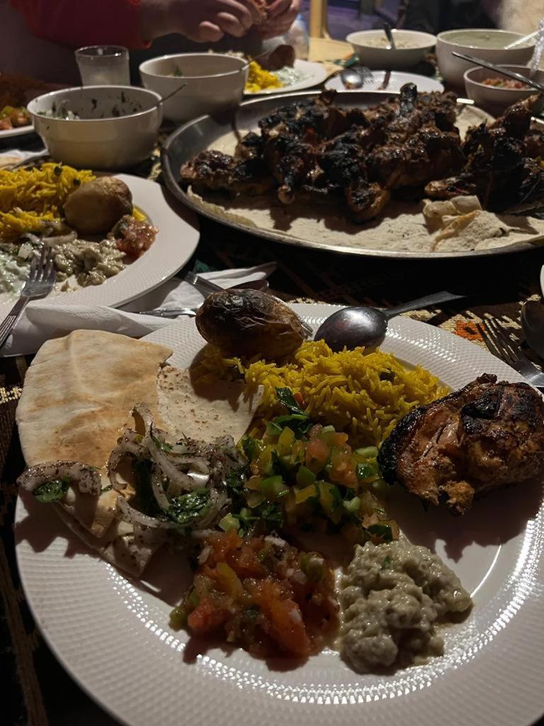 Bed and Breakfast Happy Bedouin House Petra Al Hayy Exterior foto